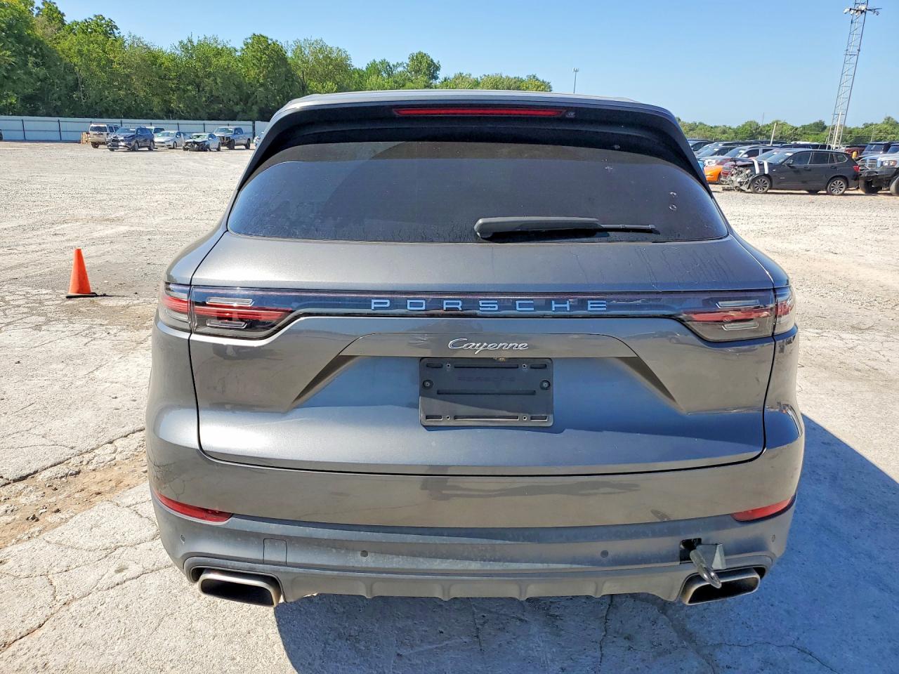 2020 PORSCHE CAYENNE