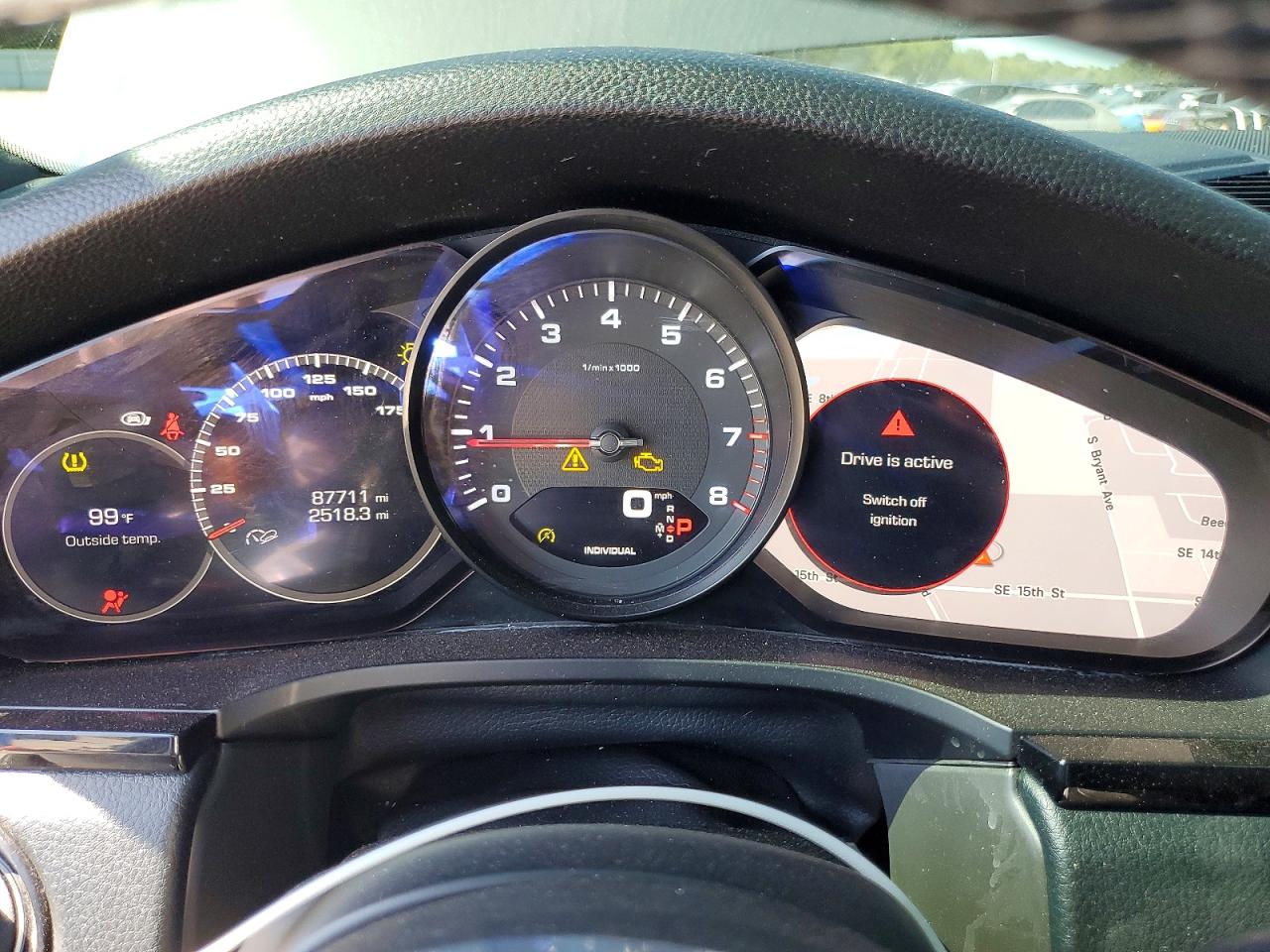 2020 PORSCHE CAYENNE