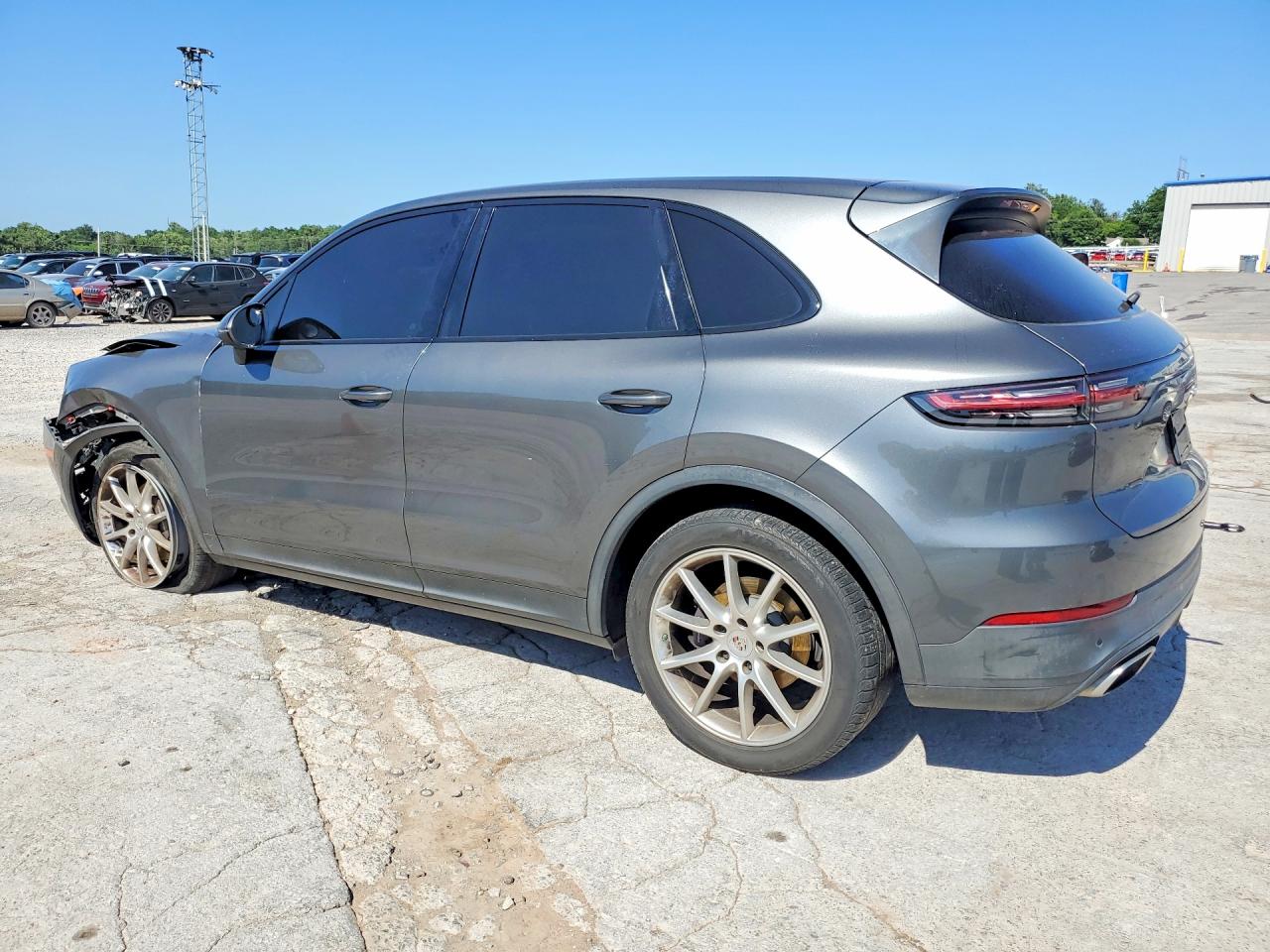2020 PORSCHE CAYENNE