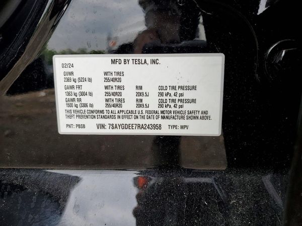 2024 TESLA MODEL Y
