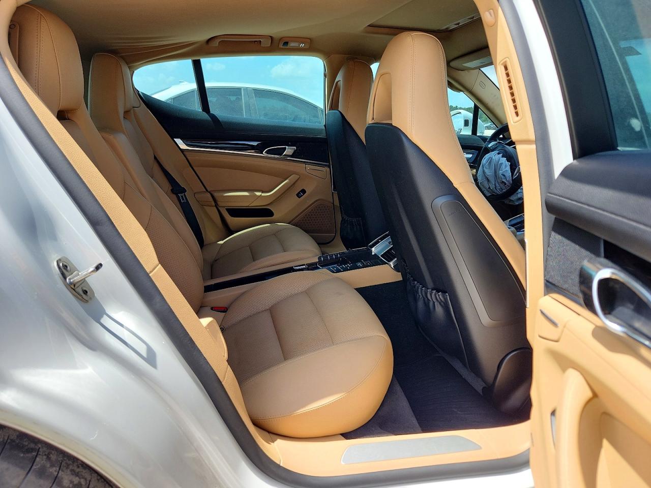 2015 PORSCHE PANAMERA Base (2WD), 4 (4WD)