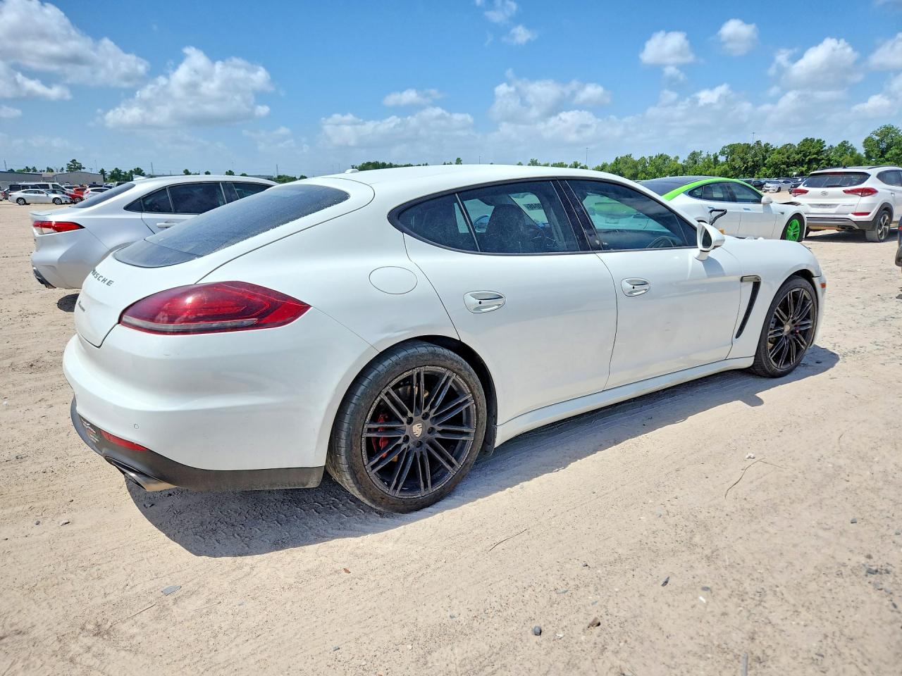 2015 PORSCHE PANAMERA Base (2WD), 4 (4WD)