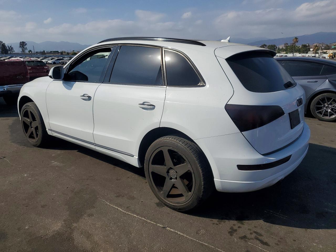 2017 AUDI Q5 quattro Premium