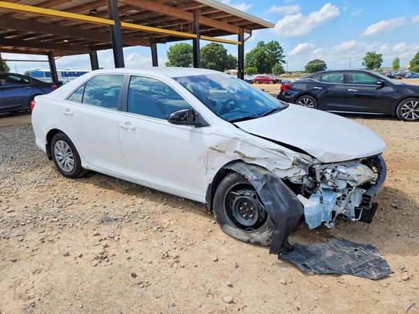 2012 TOYOTA CAMRY — Passenger 3/4