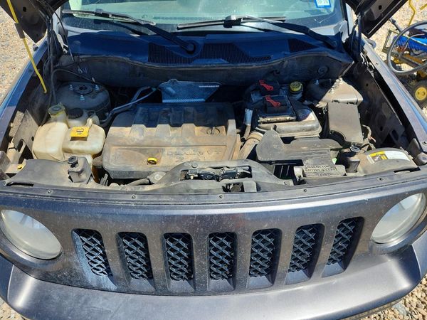 2016 JEEP PATRIOT Latitude