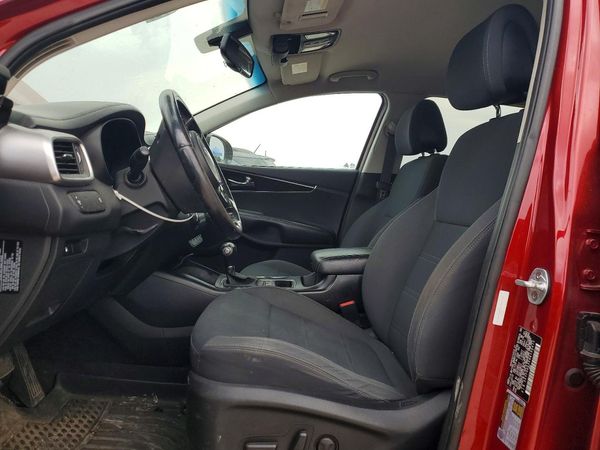 2016 KIA SORENTO L / LX