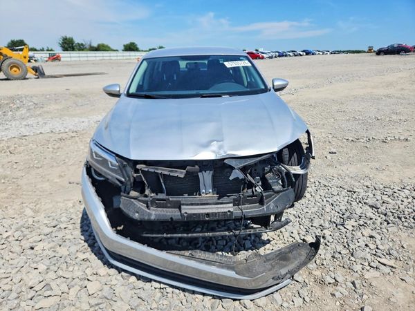 2021 VOLKSWAGEN PASSAT