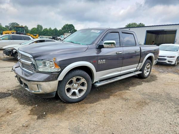 2014 RAM 1500 LARAMIE CREW CAB 4X4