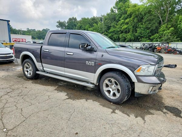 2014 RAM 1500 LARAMIE CREW CAB 4X4