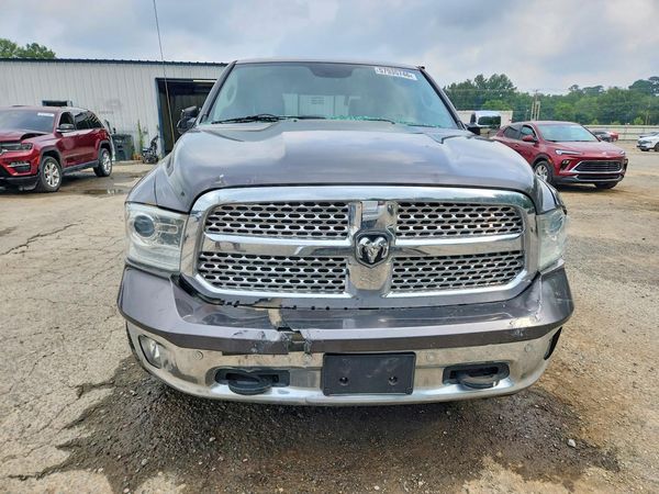 2014 RAM 1500 LARAMIE CREW CAB 4X4