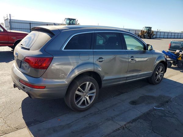 2012 AUDI Q7 Premium Plus