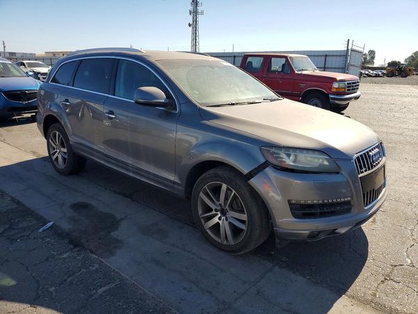 2012 AUDI Q7 Premium Plus