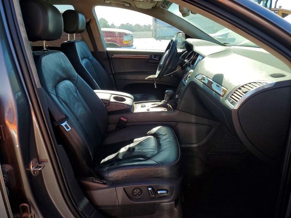 2012 AUDI Q7 Premium Plus