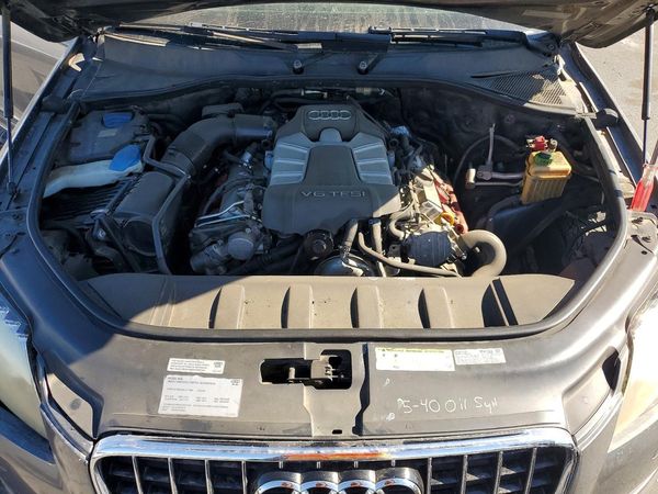 2012 AUDI Q7 Premium Plus