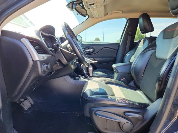 2017 JEEP CHEROKEE TRAILHAWK 4X4