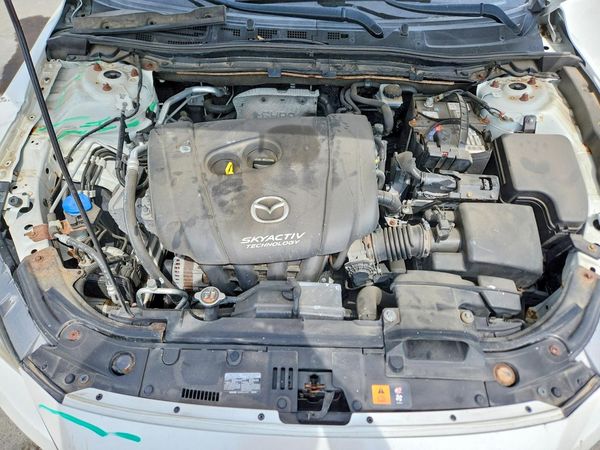 2016 MAZDA 3 SV/Base