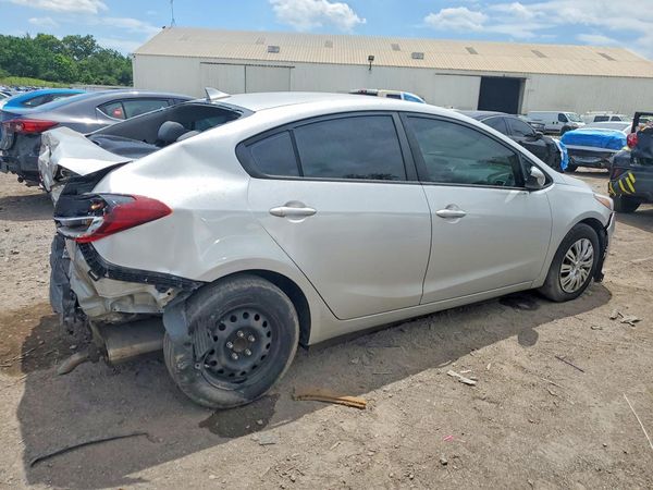 2017 KIA FORTE LX Base