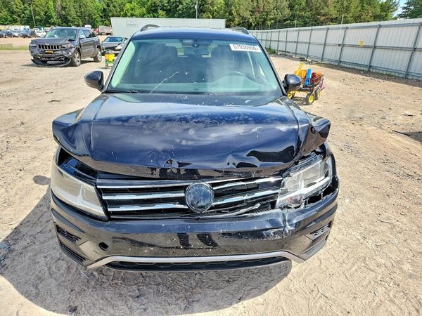2018 VOLKSWAGEN TIGUAN SE, SEL