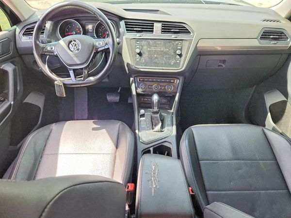 2018 VOLKSWAGEN TIGUAN SE, SEL