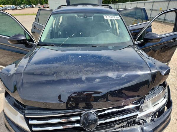 2018 VOLKSWAGEN TIGUAN SE, SEL