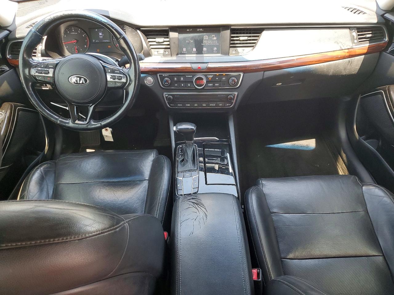 2017 KIA CADENZA Premium