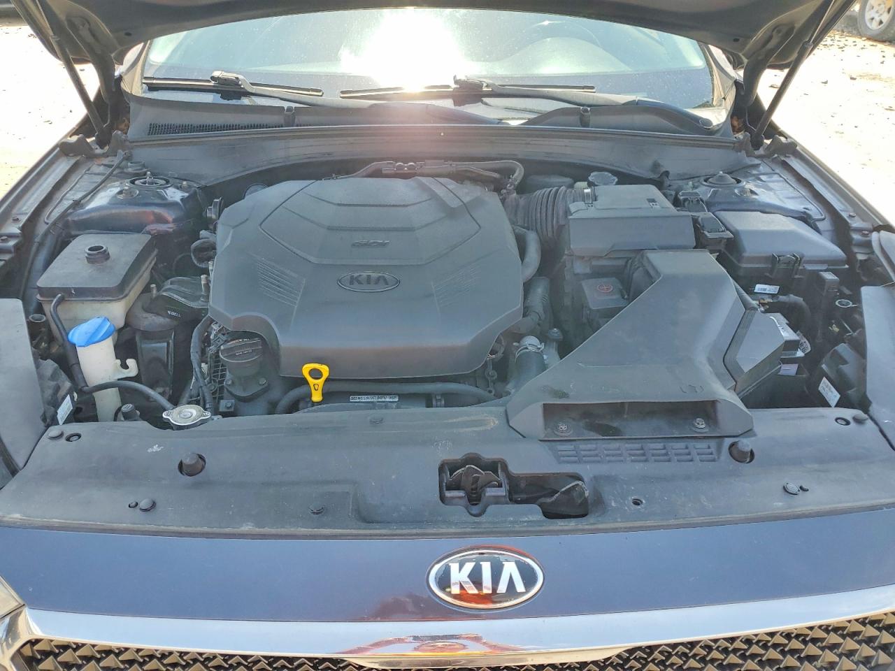 2017 KIA CADENZA Premium