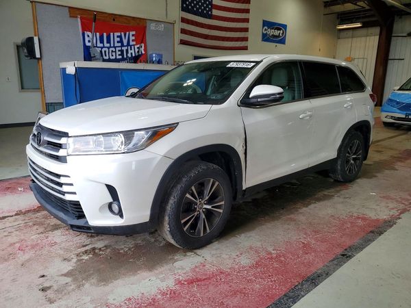 2019 TOYOTA HIGHLANDER LE/LE Plus
