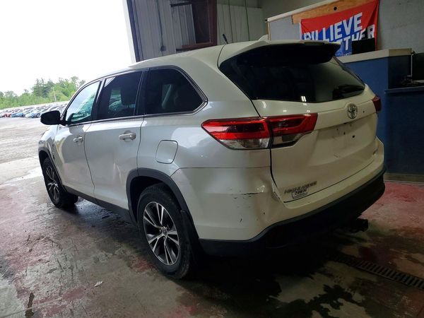 2019 TOYOTA HIGHLANDER LE/LE Plus