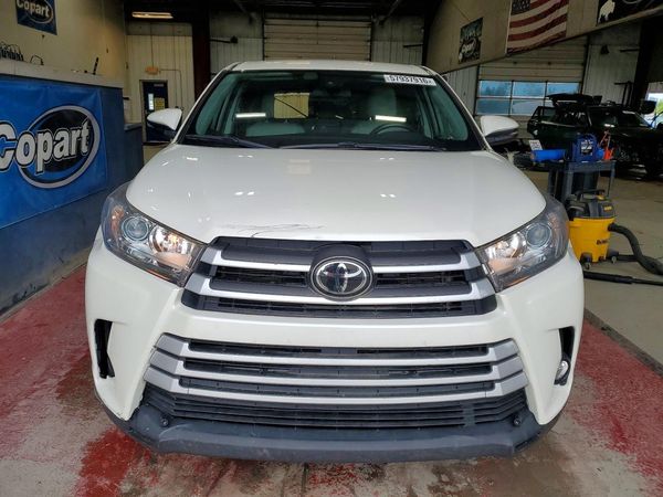 2019 TOYOTA HIGHLANDER LE/LE Plus