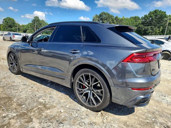 2021 AUDI Q8