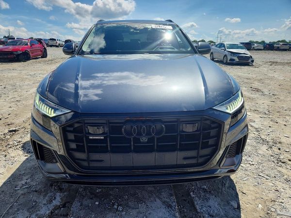 2021 AUDI Q8