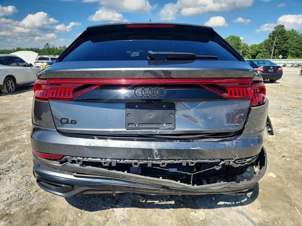 2021 AUDI Q8