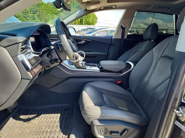 2021 AUDI Q8