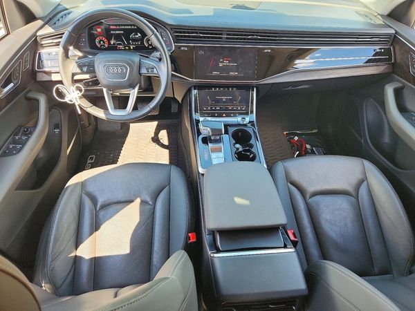 2021 AUDI Q8