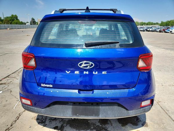 2022 HYUNDAI VENUE
