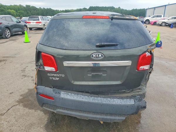 2013 KIA SORENTO Base / LX