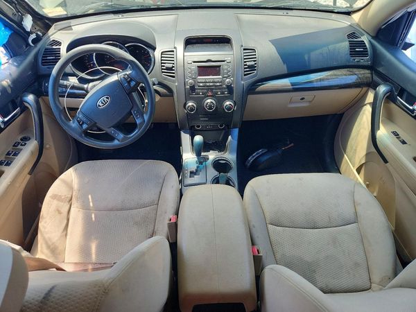2013 KIA SORENTO Base / LX