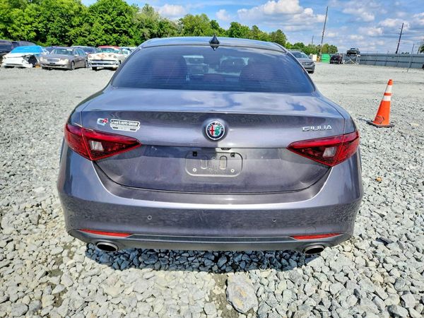 2018 ALFA ROMEO GIULIA AWD