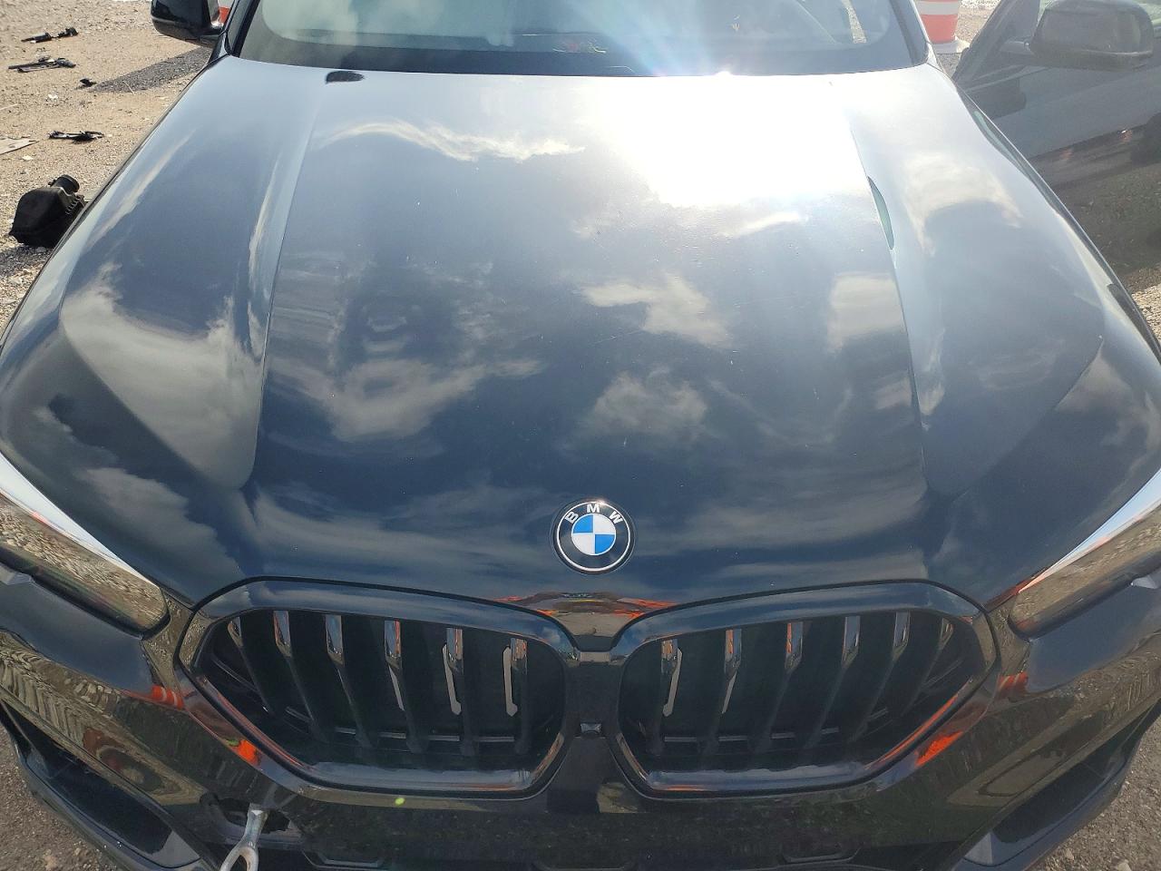 2022 BMW X6 xDrive40i