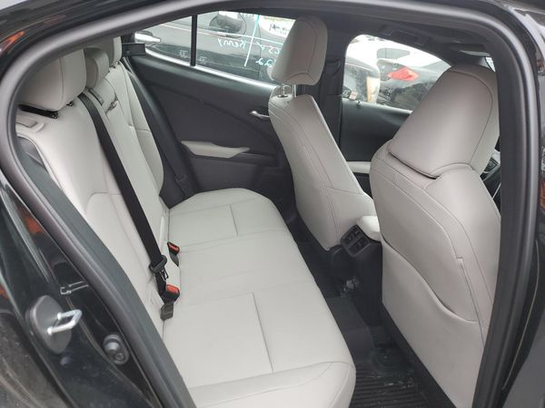 2024 LEXUS UX 250h Premium