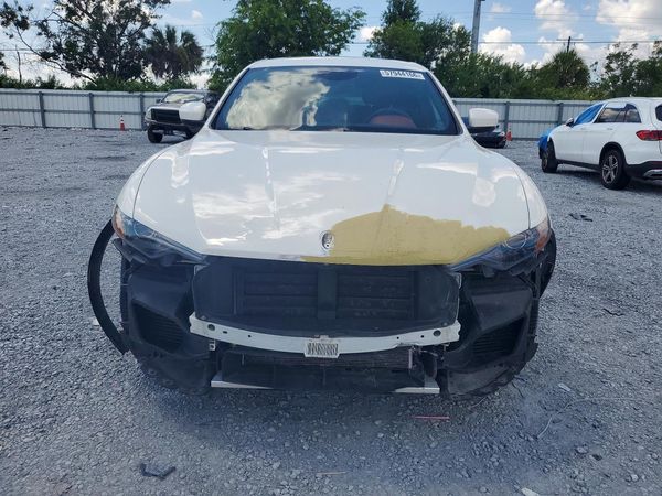 2018 MASERATI LEVANTE