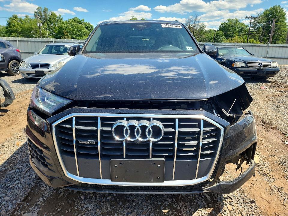2021 AUDI Q7 quattro Premium