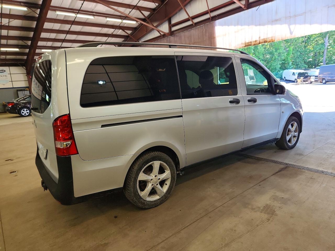 2016 MERCEDES-BENZ METRIS