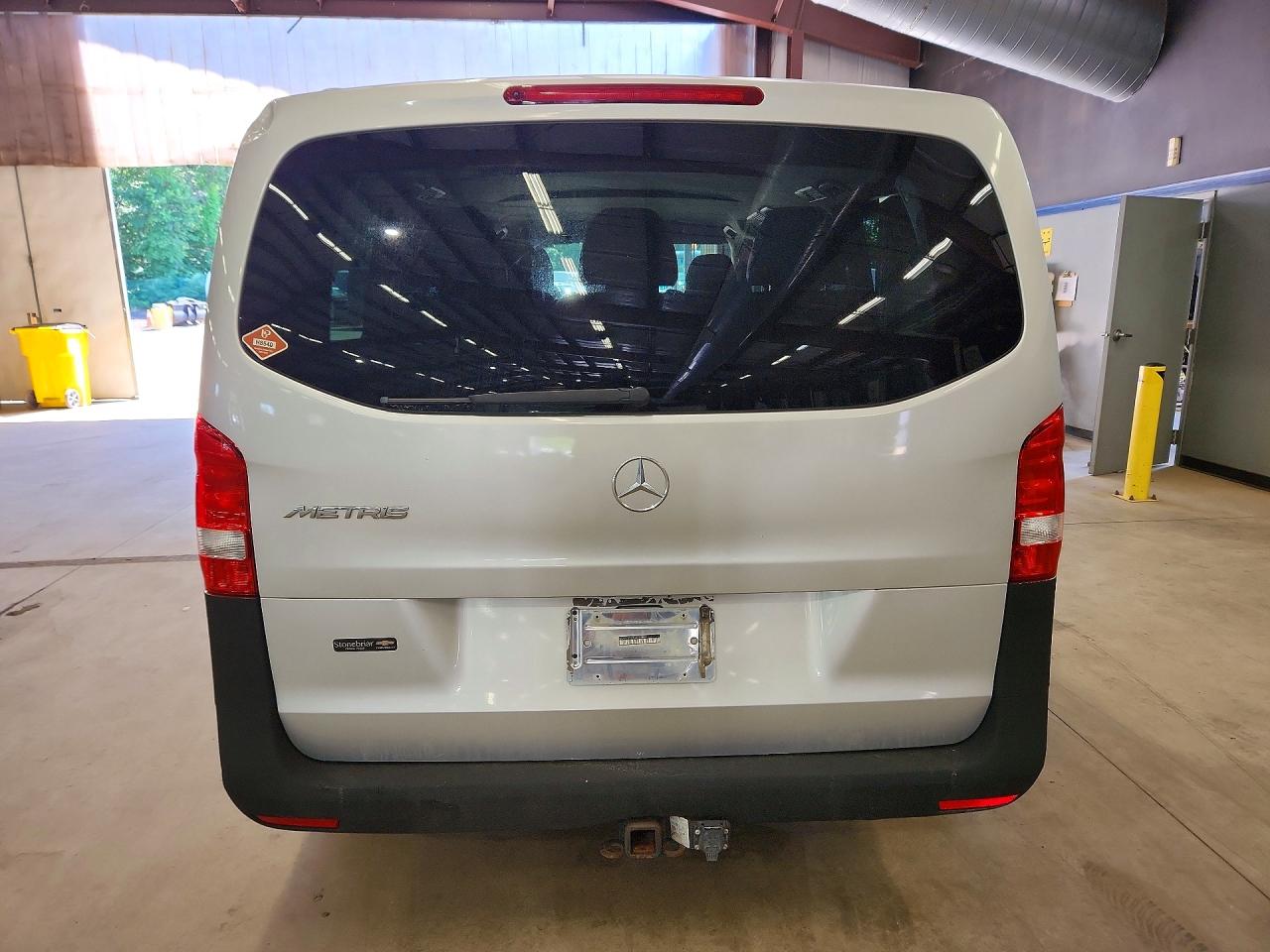 2016 MERCEDES-BENZ METRIS