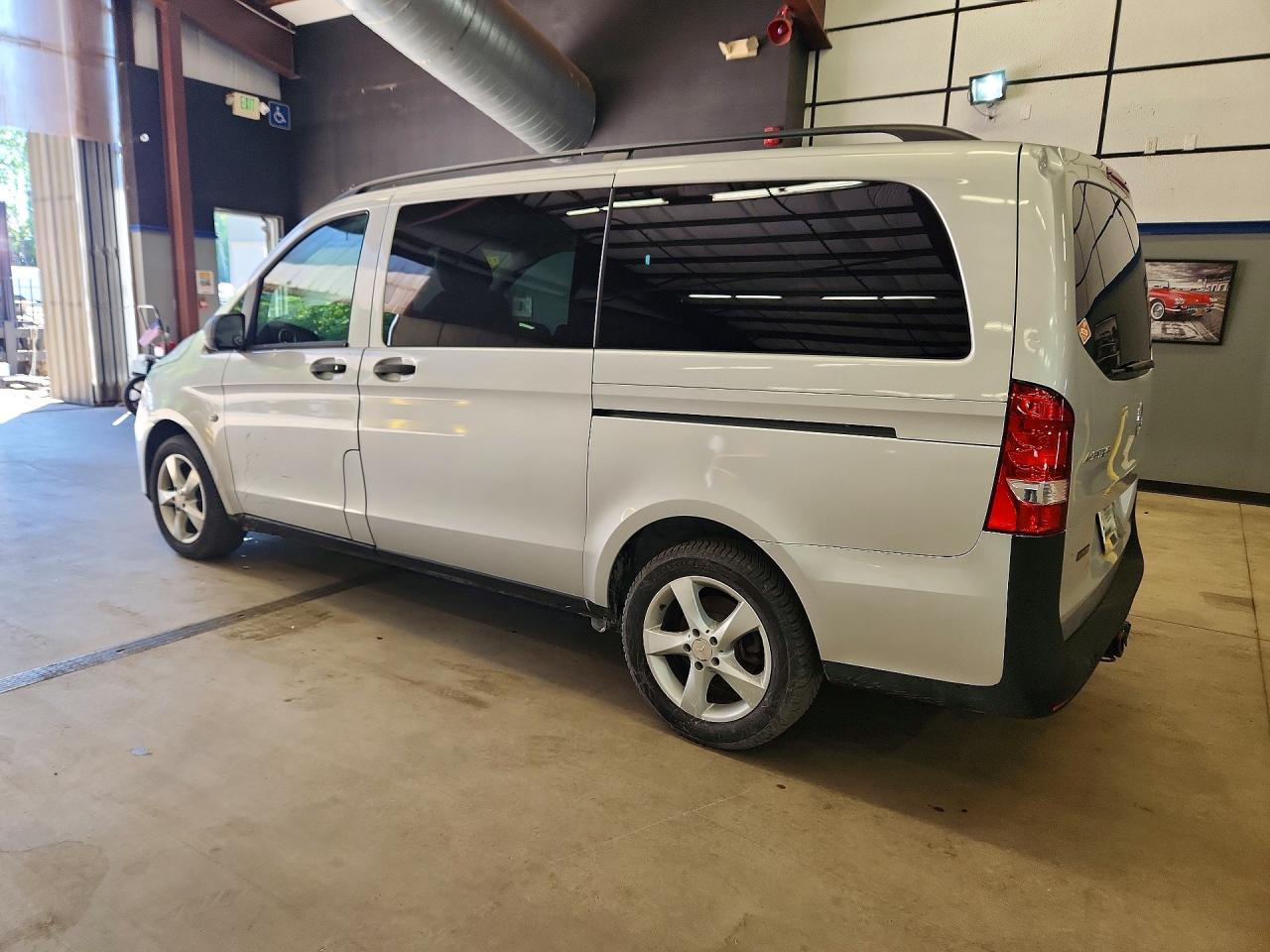2016 MERCEDES-BENZ METRIS