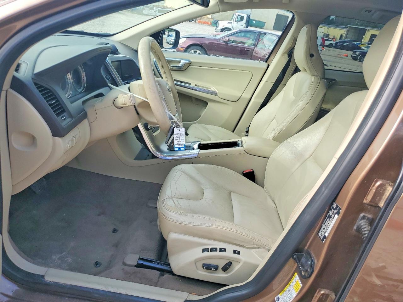 2013 VOLVO XC60