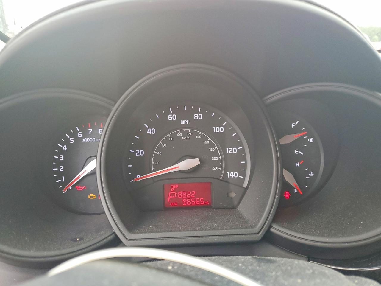 2017 KIA RIO 5-DOOR EX / SX