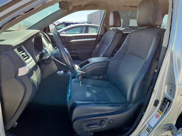 2018 TOYOTA HIGHLANDER LE/LE Plus
