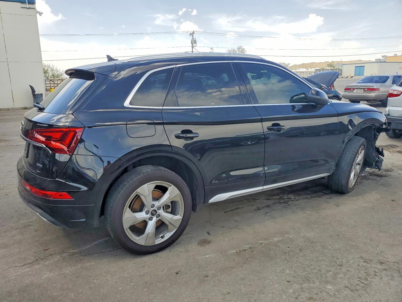 2021 AUDI Q5 quattro Premium Plus