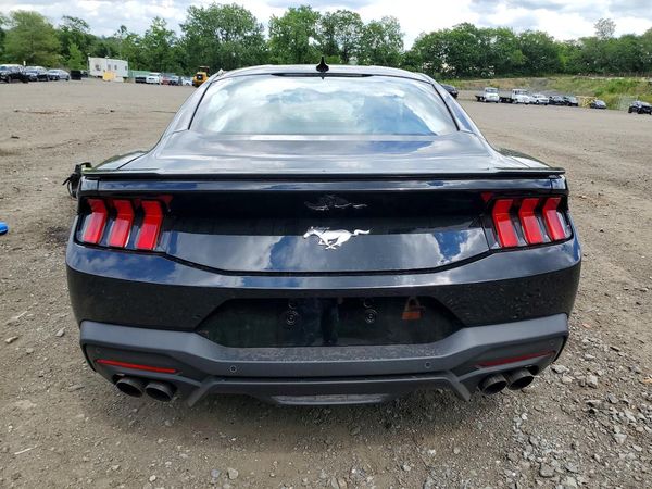 2026 FORD MUSTANG I4